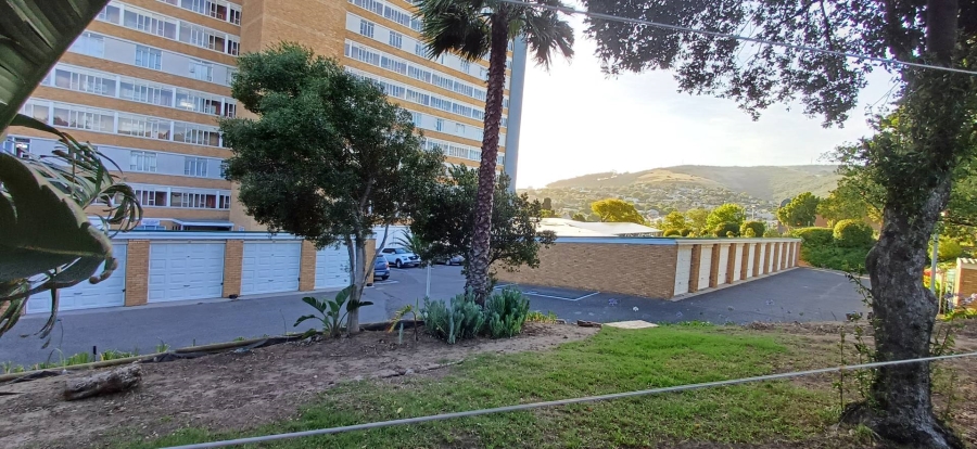 2 Bedroom Property for Sale in Loevenstein Western Cape